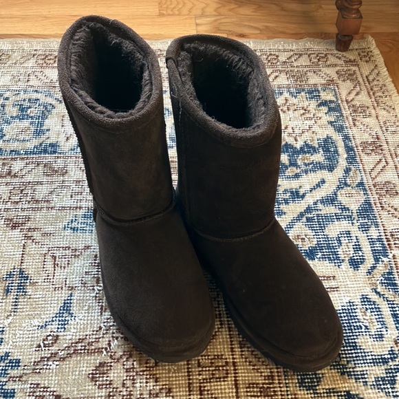 BearPaw Shearling Boots - Picture 4 of 9